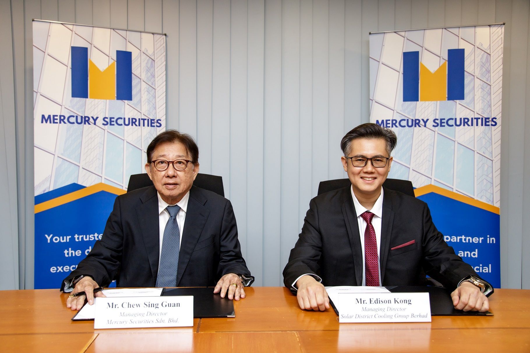 1. Mr. Chew Sing Guan, Managing Director of Mercury Securities Sdn Bhd 2. Mr. Edison Kong, Managing Director of Solar District Cooling Group Berhad[L-R]