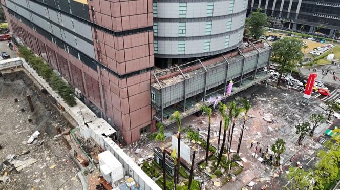 After the explosion on the 12ᵉ floor di Shop shop Shin Kong Mitsukoshi, in Taichung, on February 13, 2025.