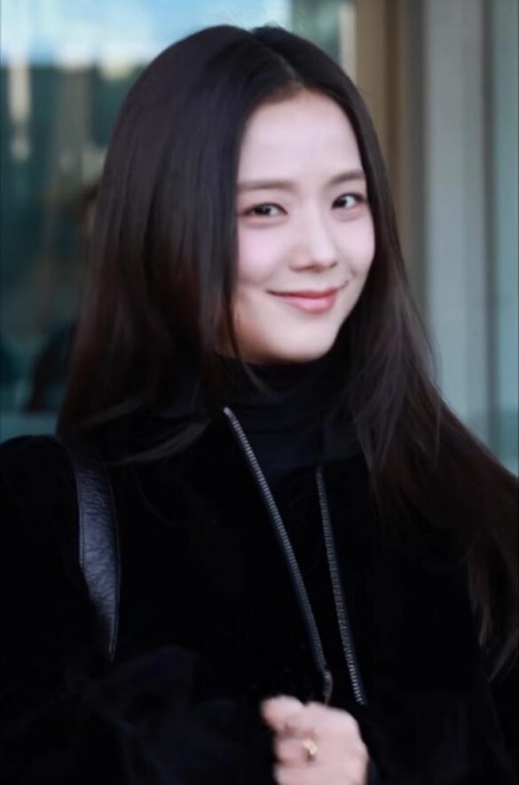 Jisoo of BLACKPINK drops special “Your Love” video, shot in Rainforest Wild ASIA Singapore – Prestige Hong Kong