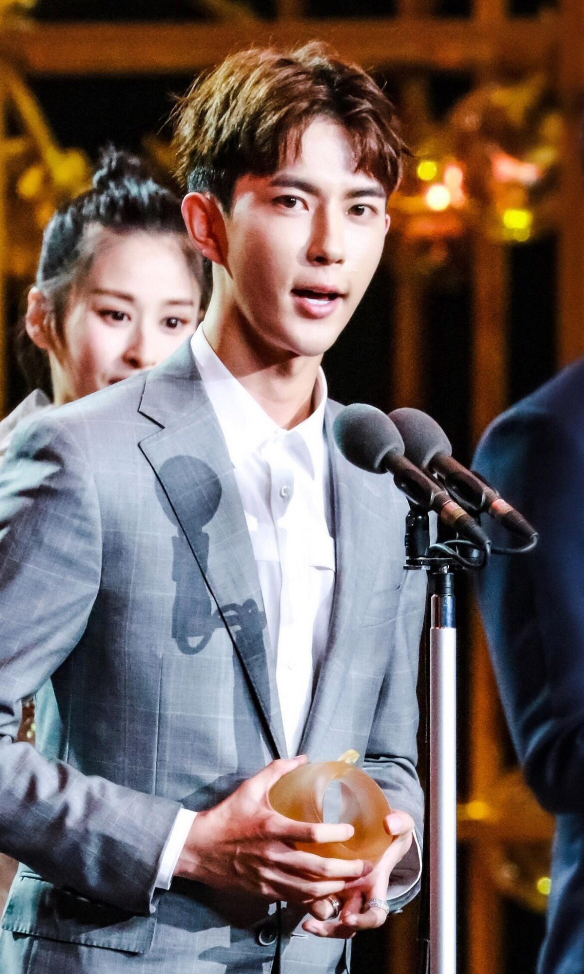 Chinese actor Yu Menglong dies aged 37 after falling from height, Entertainment News – AsiaOne