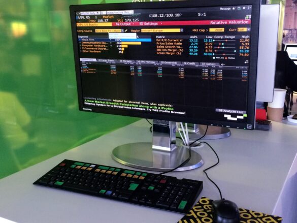 Bloomberg Daybreak Asia: Tech-Led Selloff Hits Asia as Fed Watch Intensifies – Bloomberg.com