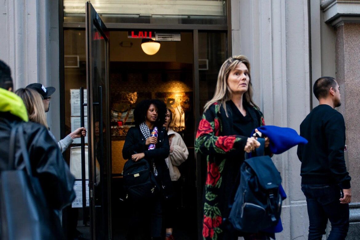 The wave of layoffs hits the luxury goods industry: an inevitable “restructuring” – Tatler Asia