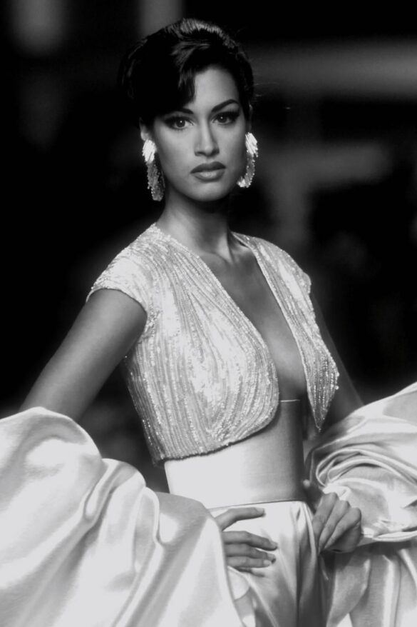 How 90s Supermodel Yasmeen Ghauri Put South Asia On Global Fashion Map – SheThePeople
