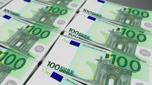 [European Opening] Mixed Start: UK Down 0.05%, France Up 0.34% – 아시아경제